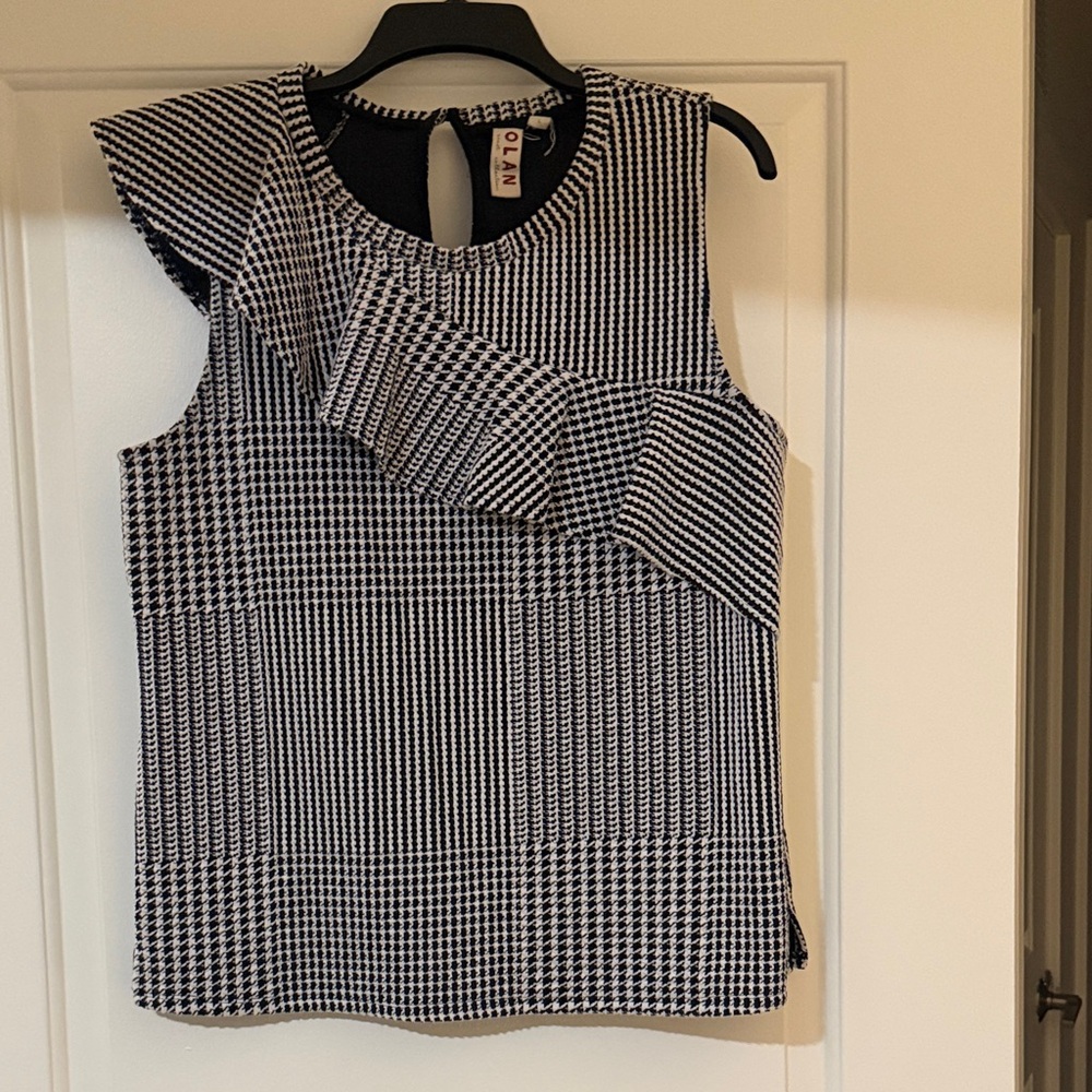 Dolan Black and white houndstooth top from Anthropologie